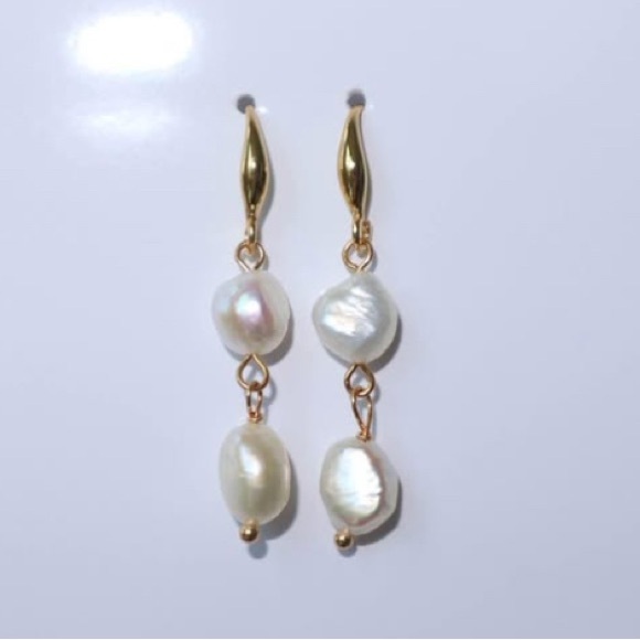 🔥BNWT Genuine 18K Gold over vintage Brass | Natural Baroque Pearls Earri… - Picture 4 of 5